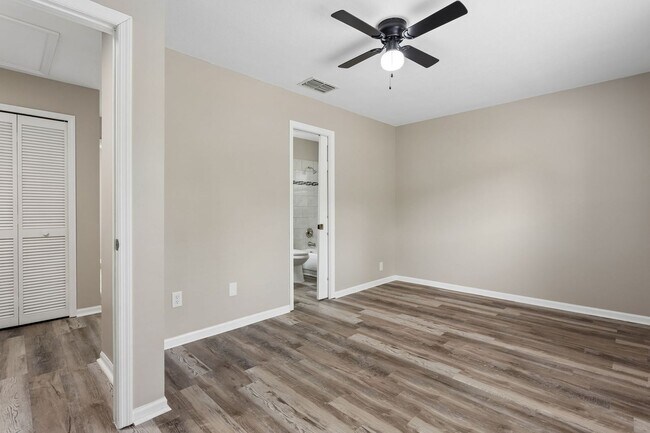 Building Photo - 477 Green Spring Cir