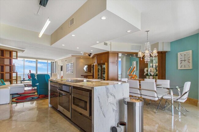 Building Photo - 3100 N Ocean Blvd