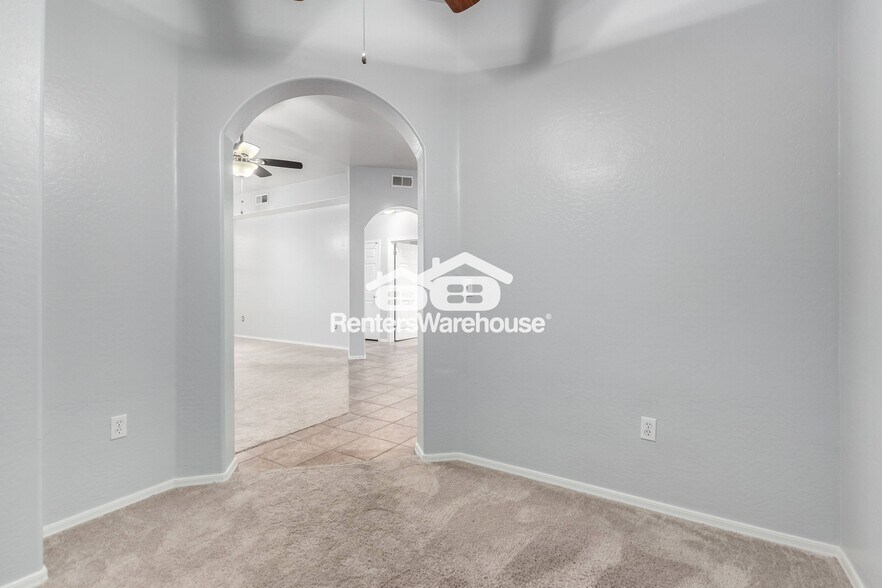 Building Photo - 14575 W Mountain View Blvd