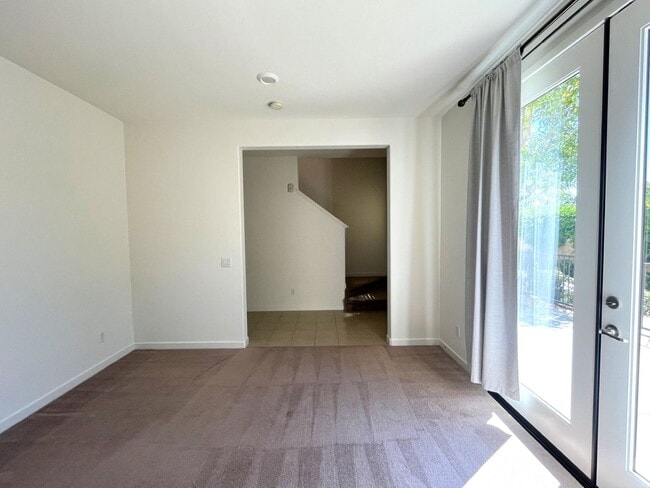 Building Photo - 3105 Marigold Cir
