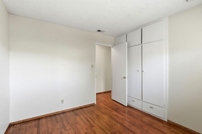 Building Photo - 5880 Taormino Ave