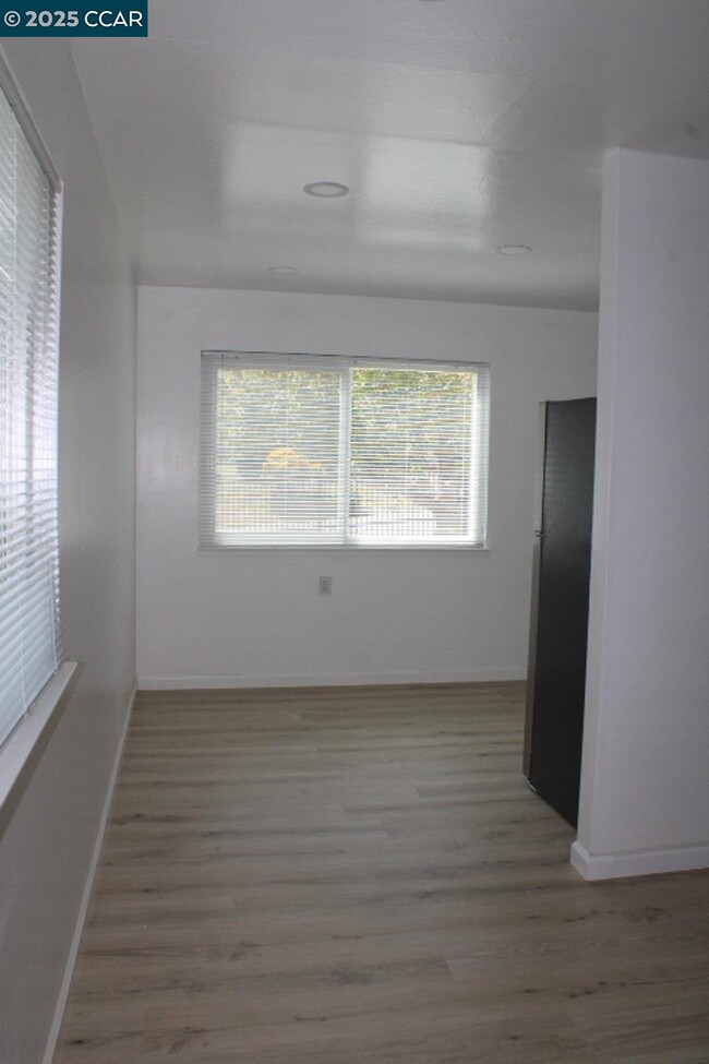 Building Photo - 2292 Orleans Dr
