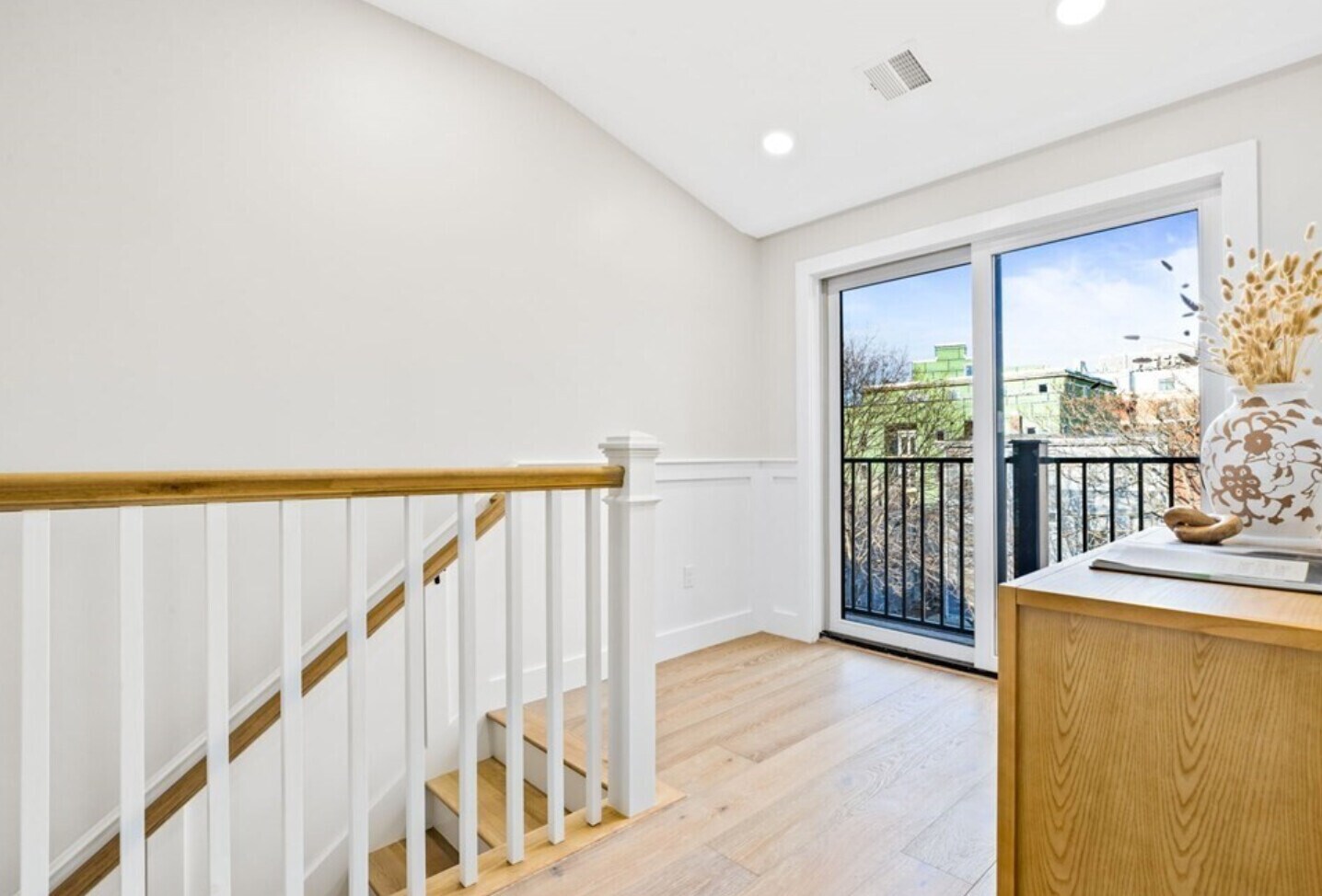 Building Photo - 301 Somerville Ave