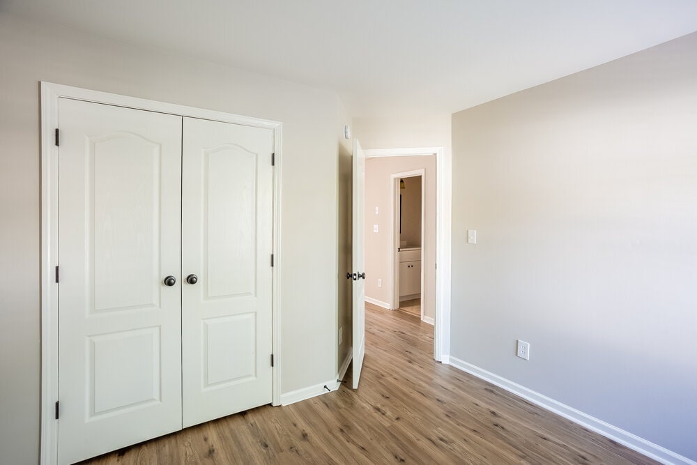 Building Photo - 420 Amir Cir