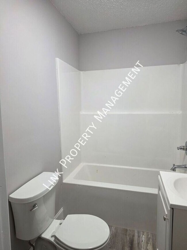 Building Photo - 6108 Ramsey Rd