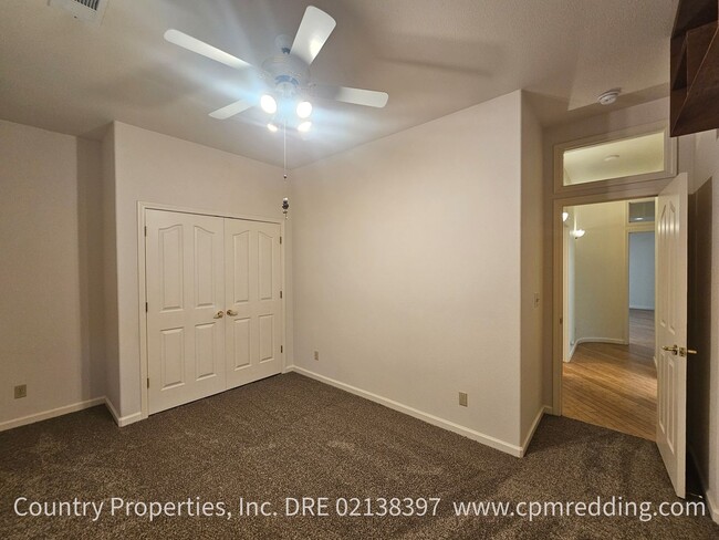Building Photo - 1225 River Ridge Dr