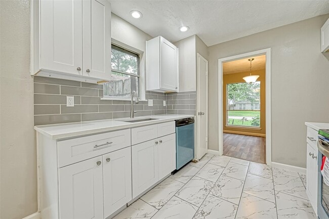 Building Photo - 3527 Acorn Springs Ln