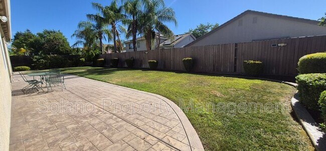Building Photo - 1085 Crystal Springs Dr