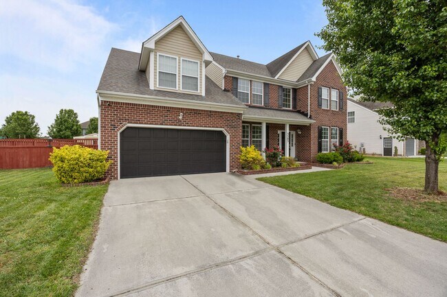 Building Photo - Spacious 5BR Home with Large Backyard in Quiet Chesapeake Neighborhood!