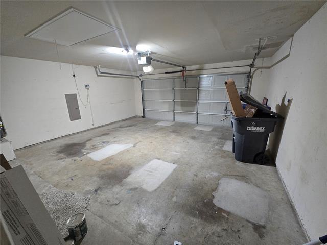 Building Photo - 8405 Luzerne Dr