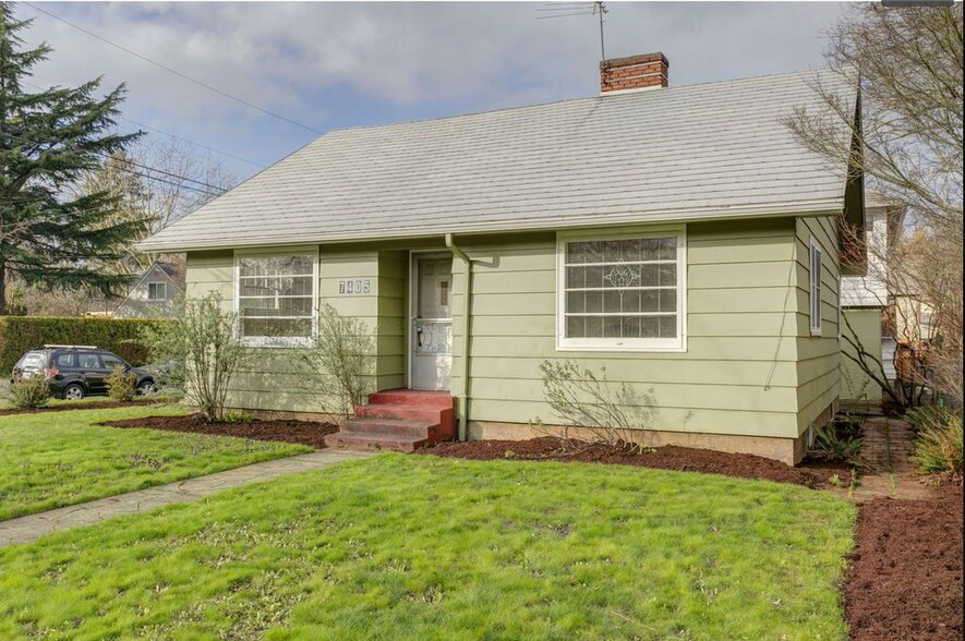 Building Photo - 7405 NE Prescott St