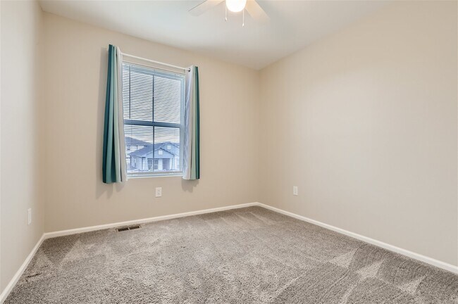 Building Photo - 21545 E 59th Dr