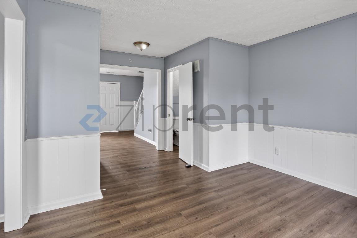 Building Photo - Unit 131