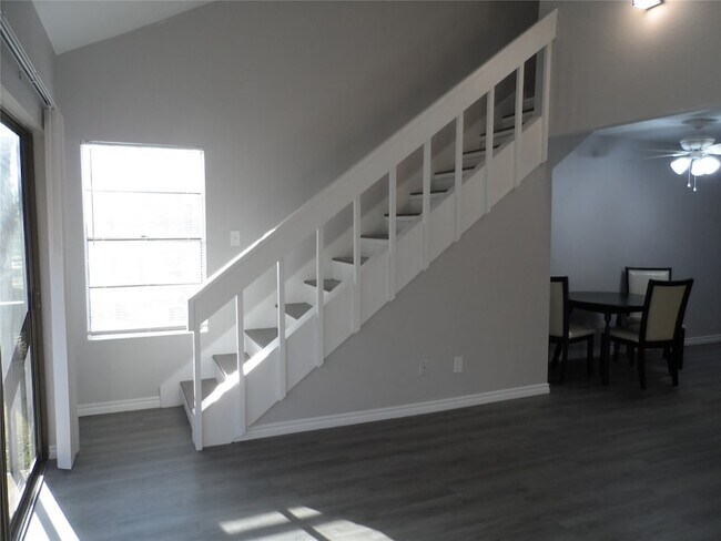 Building Photo - 12900 Walden Rd