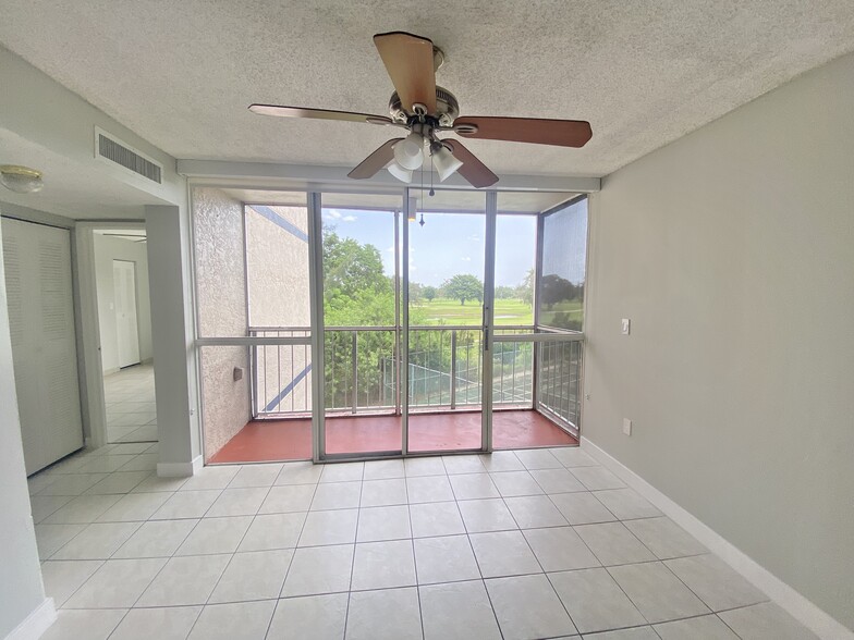 Building Photo - 7125 NW 186th St