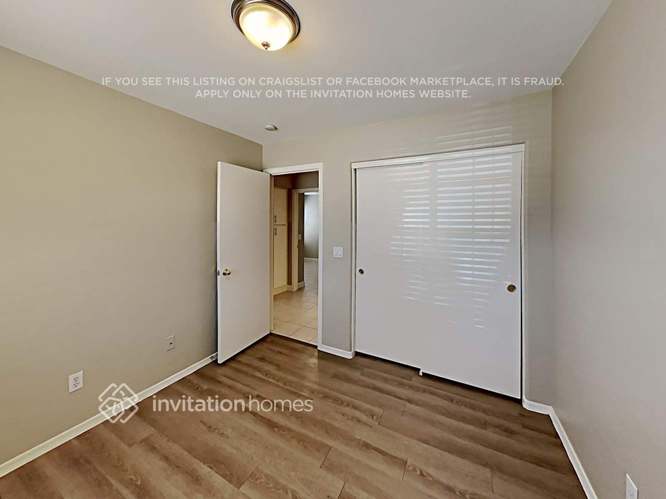 Building Photo - 11235 E Escondido Ave