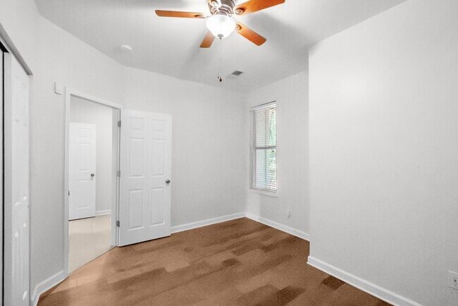 Building Photo - Waterfront Living at Its Finest - Beautifully Remodeled 3BR/2BA, 1st Floor, End Unit Condo on Lak...