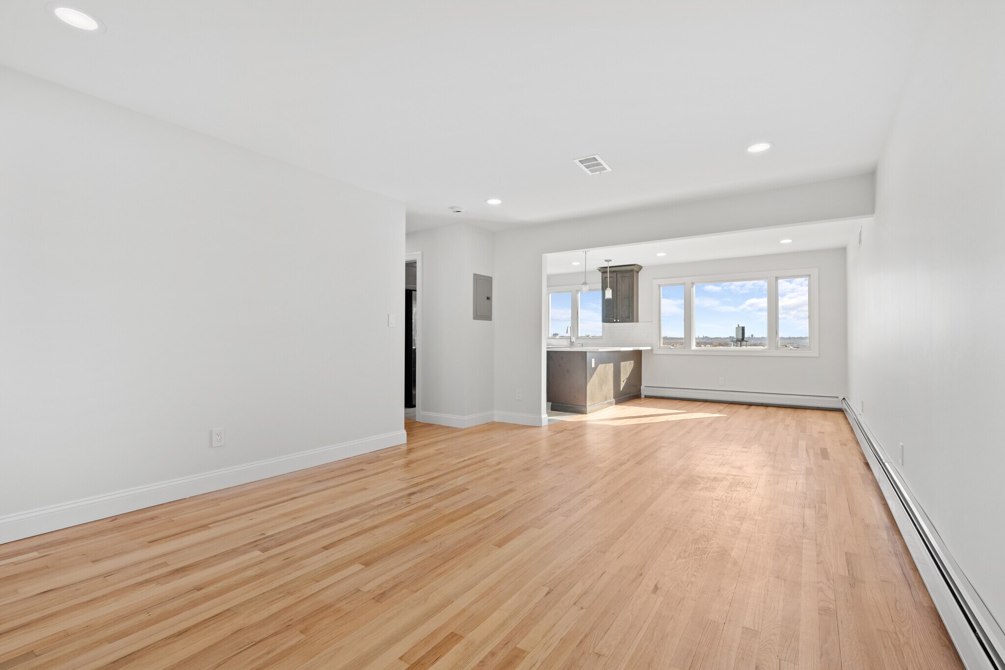Building Photo - 743 7th St