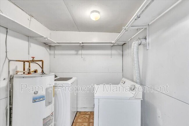 Building Photo - 1702 E.35TH St.