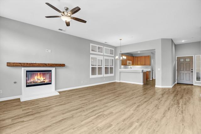 Building Photo - 2318 Fallbrook Pl