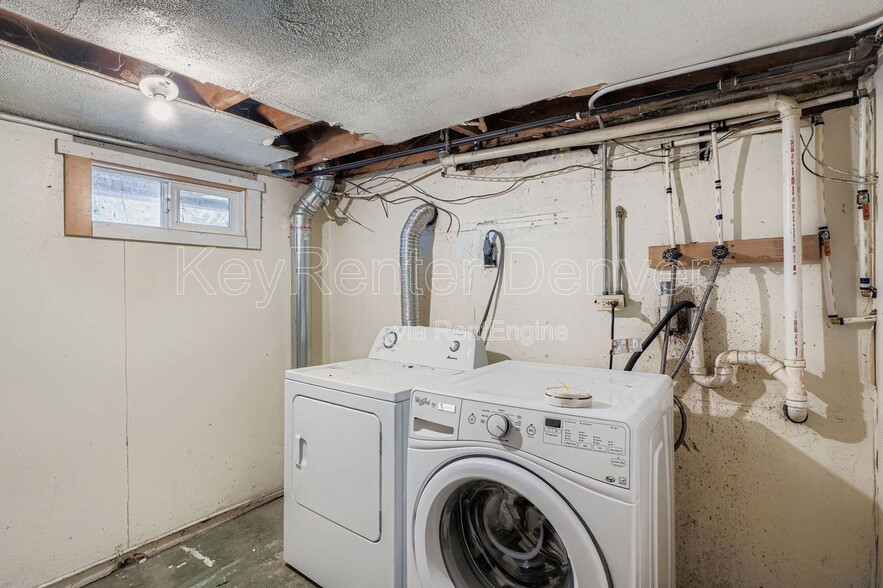 Building Photo - 1010 Jay St