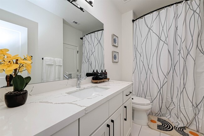 Building Photo - 4101 Edison St