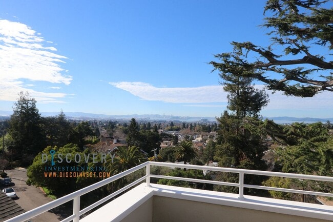 Building Photo - Traditional Six Bedroom Home with Exceptional SF Bay Views with In Law Unit