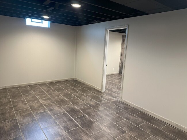 Building Photo - Beautifully Remodeled 3-Bedroom Home with ...