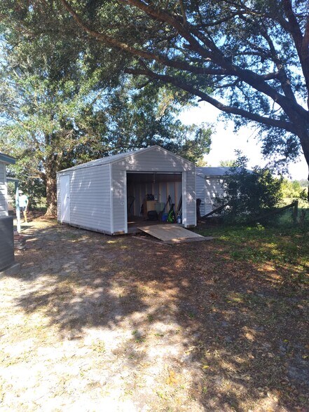 Building Photo - 1295 Pilgrim Rd