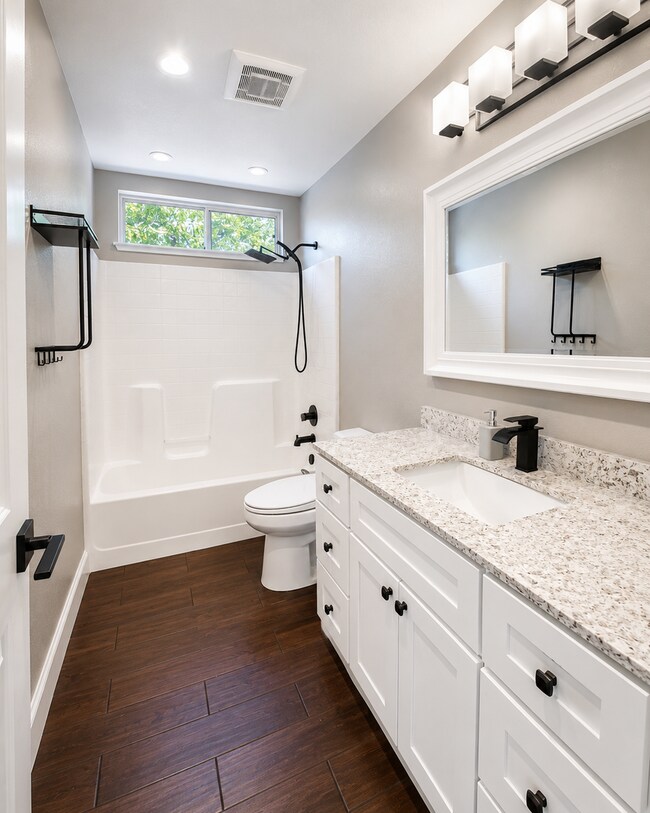 Building Photo - 1299 Rolling Hills Ct