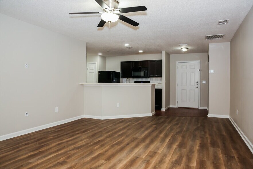 Building Photo - 77837 Lumber Creek Blvd