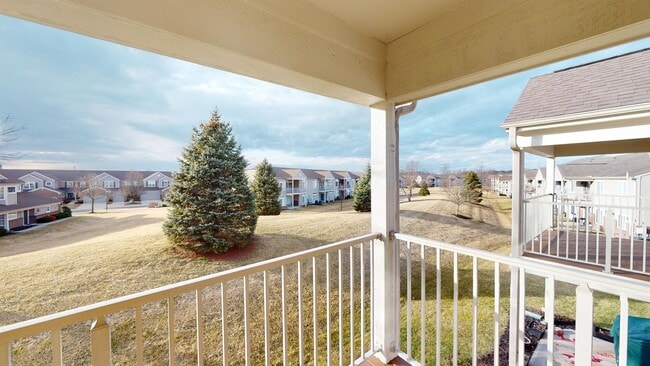 Building Photo - 6727 Cloudscape Way