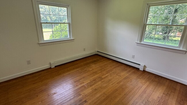 Building Photo - Brick Rancher with 1 acre in Hanover County!