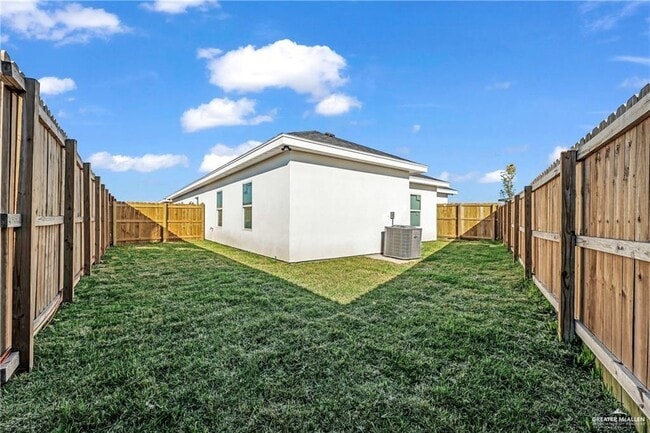 Building Photo - 8 Puffin Ave