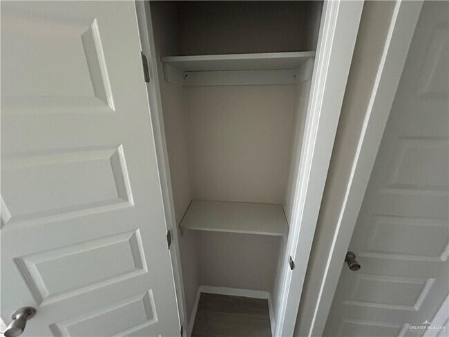 Building Photo - 16 Puffin Ave