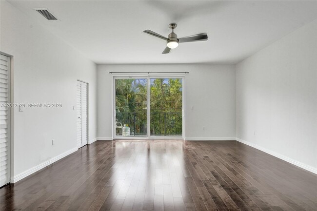 Building Photo - 2708 NE 30th Pl