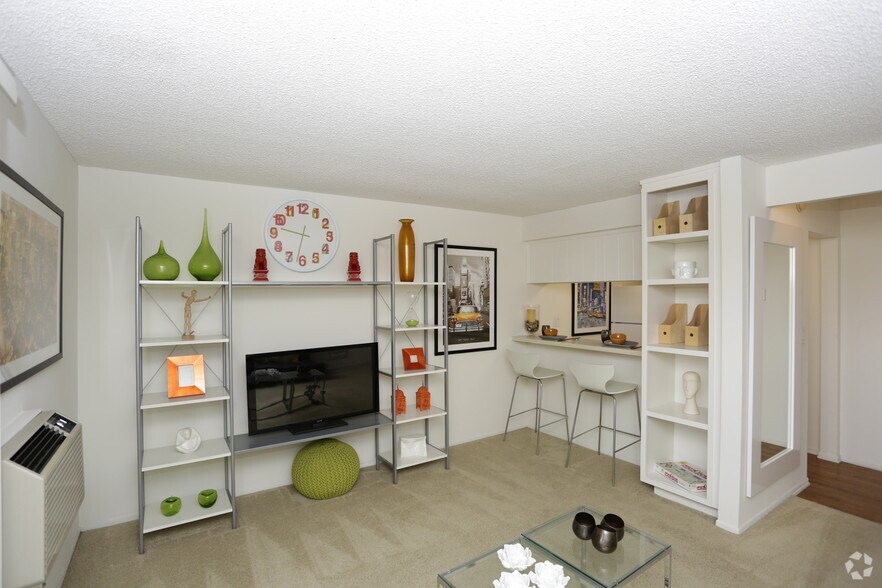 Tribeca Apartmens 3201 Yorba Linda Blvd Fullerton CA 92831