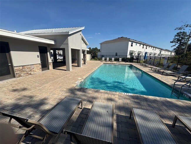 Building Photo - 7601 Stone Crk Trl