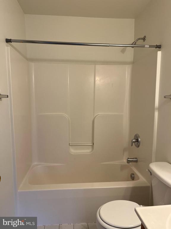 Building Photo - 20 Mabel Ln