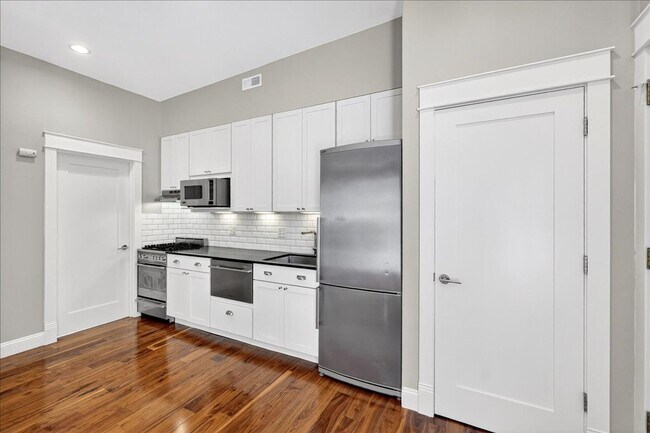 Building Photo - 36 Carriage Ln