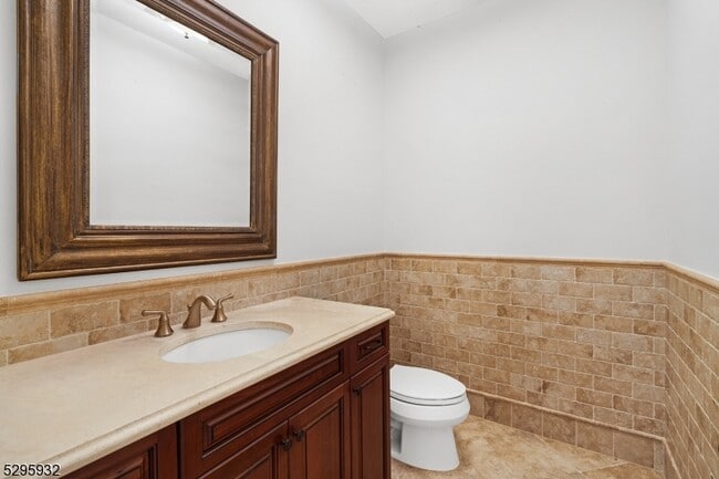 Building Photo - 12 Howland Terrace