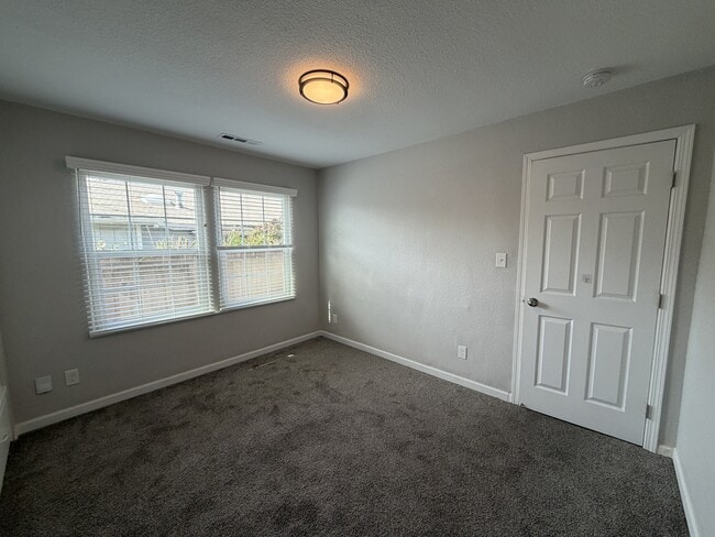 Building Photo - 221 Walden St