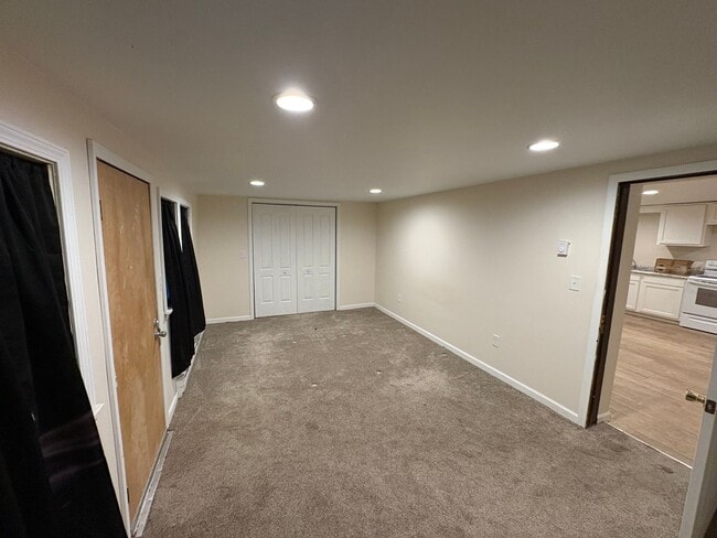 Building Photo - Guilford Lake, Ohio