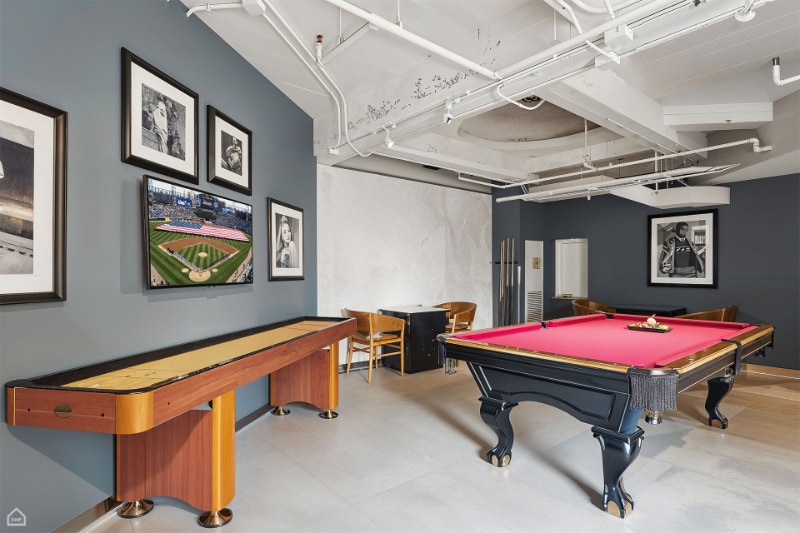 Building Photo - 185 W Randolph St