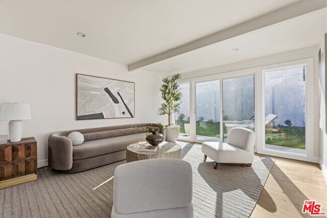 Building Photo - 4600 Don Quixote Dr