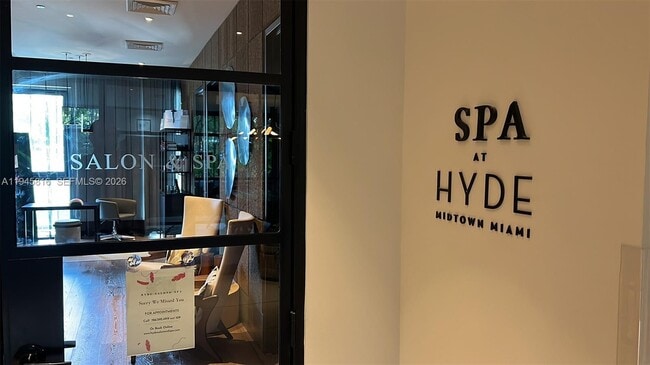 Building Photo - 121 NE 34th St