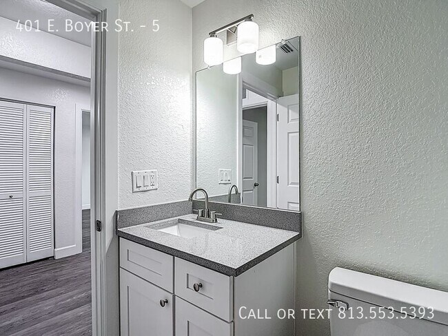 Building Photo - 401 E Boyer St