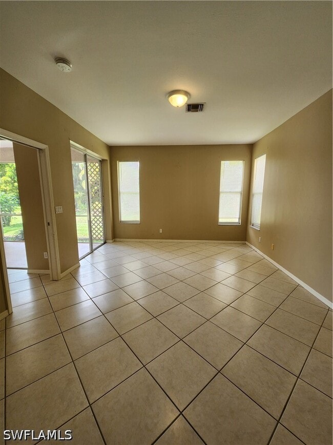 Building Photo - 11082 Lakeland Cir