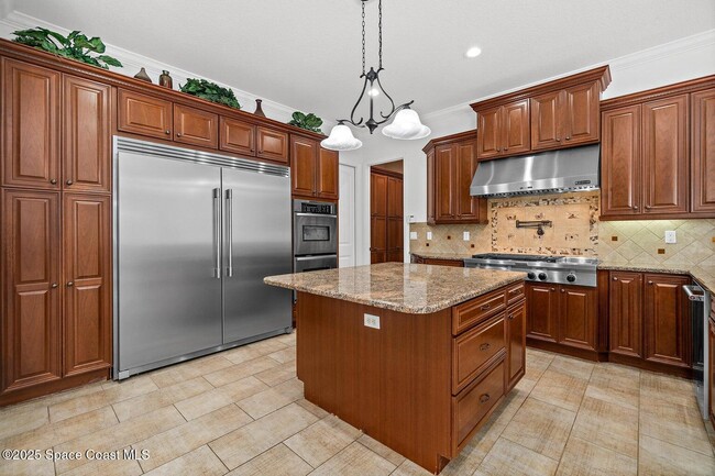 Building Photo - 1837 Croghan Dr