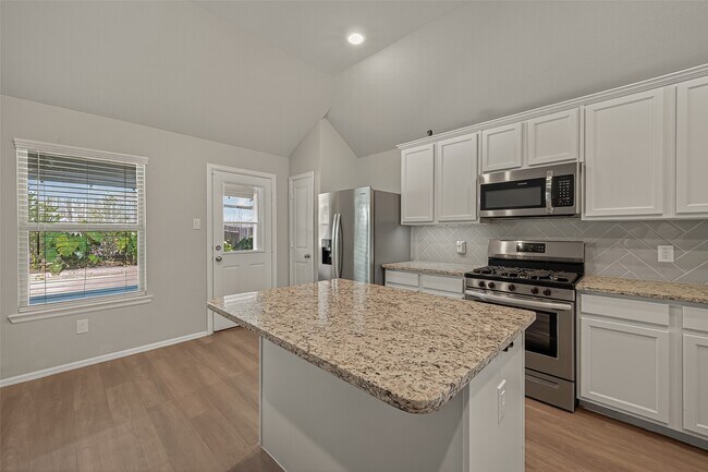 Building Photo - 2701 Sagedale Dr